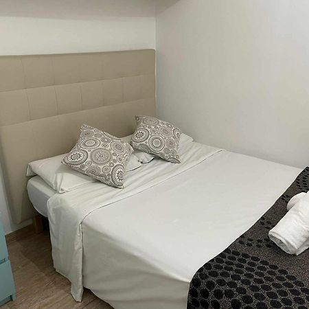 A Unos Pasos De Solgran Via Madrid Apartment Bagian luar foto