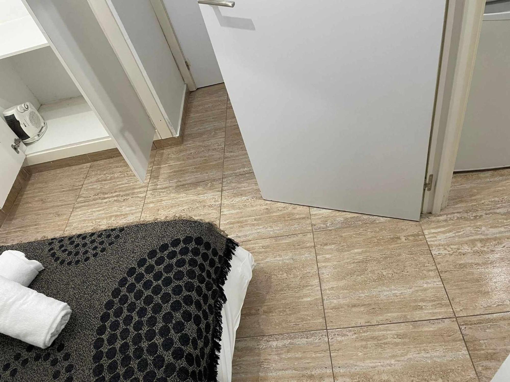 A Unos Pasos De Solgran Via Madrid Apartment Bagian luar foto